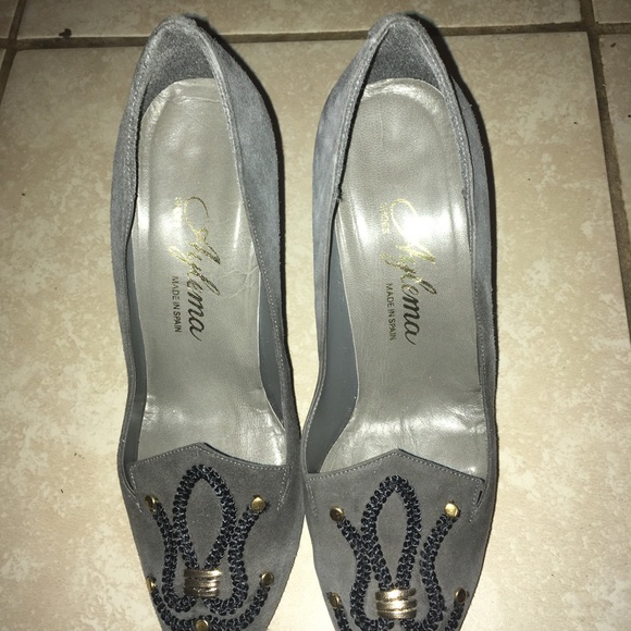 Grey heels - Picture 5 of 5